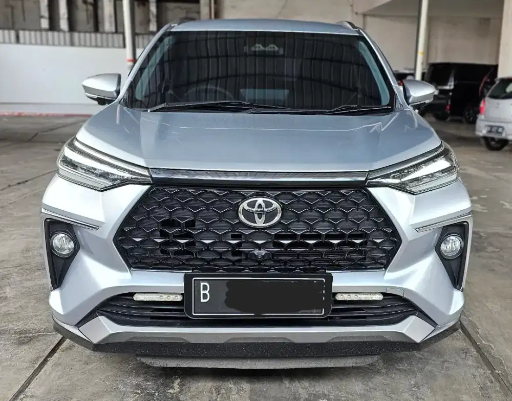 Toyota Veloz Q AT Matic 2022 Silver Mulus Gress Km 44rban Siap Pakai