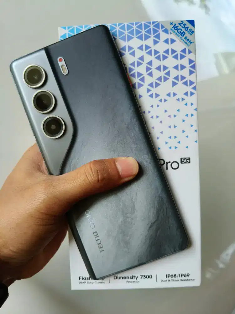 Tecno Camon 40 Pro 5g ram 8/256gb
