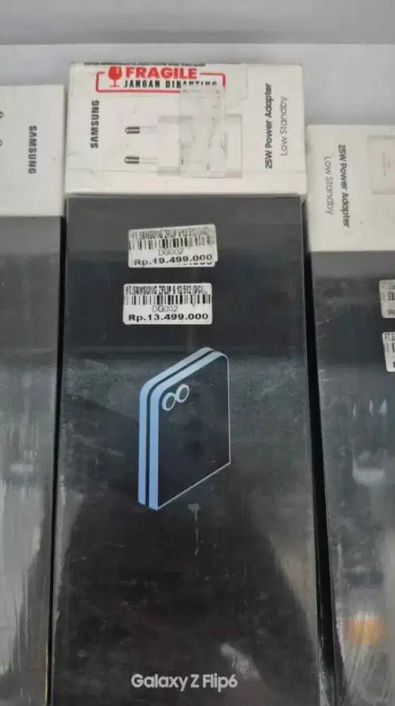 Samsung Galaxy ZFlip6 12+8/512 Atlantis Dahsyat