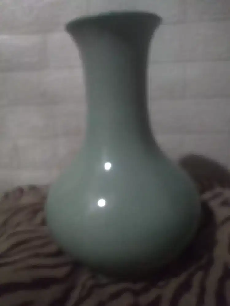Vas bunga keramik celadon