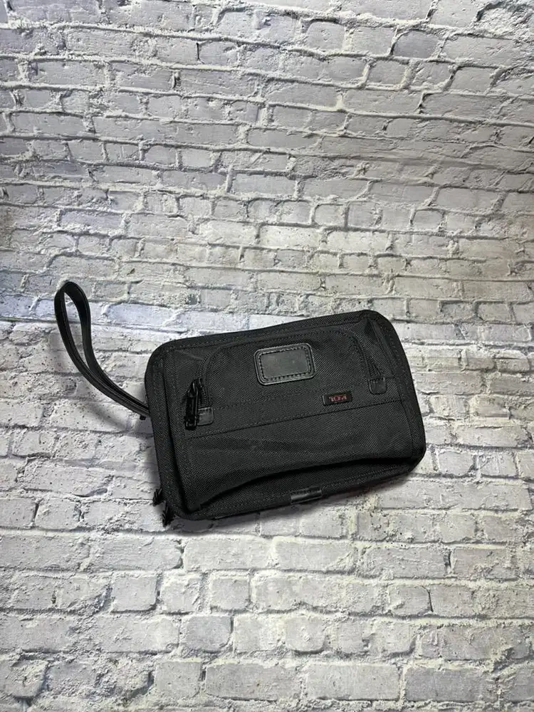 Handbag Tumi pria