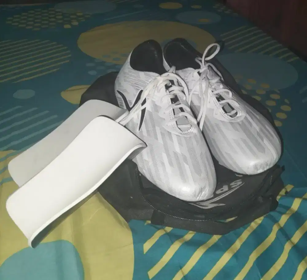 Jual sepatu bola