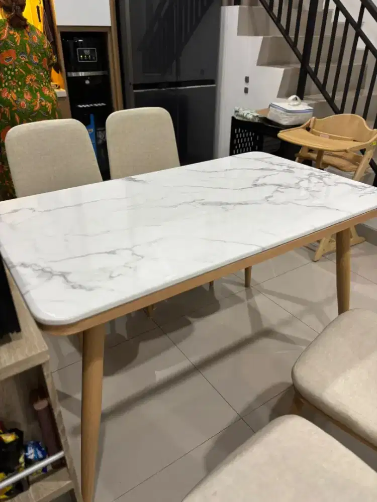 Meja 1 set minimalis marmer