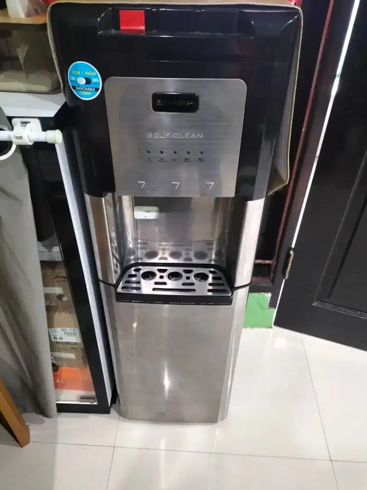 Dispenser Sharp galon bawah