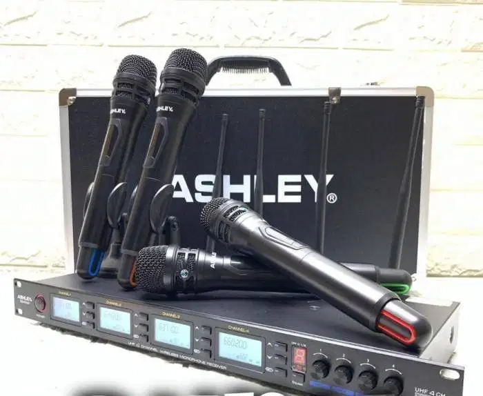 Mic Wireless Isi 4 Ashley MC FOUR / MCFour Vokal + Hardcase Koper ORI