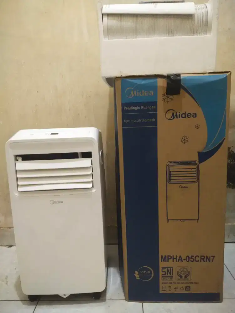 AC portable 1/2 Pk merk Midea MPHA-05CRN7