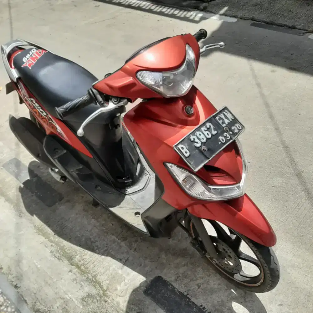 Yamaha Mio 2011 ss lengkap mesin bagus stater tokcer plat B Depok