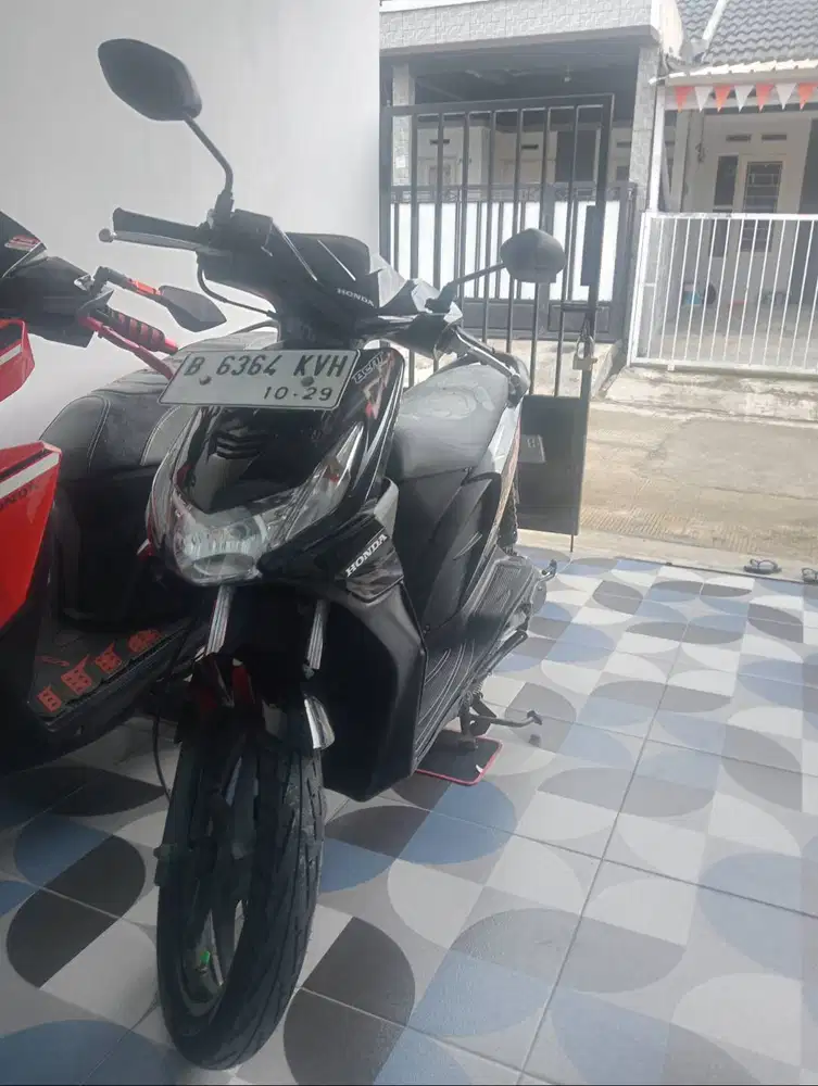 Beat Karbu Hitam Black