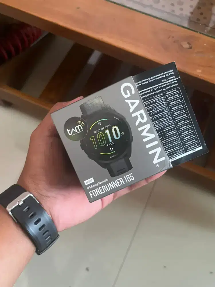 GARMIN FORERUNNER 165 AMOLED