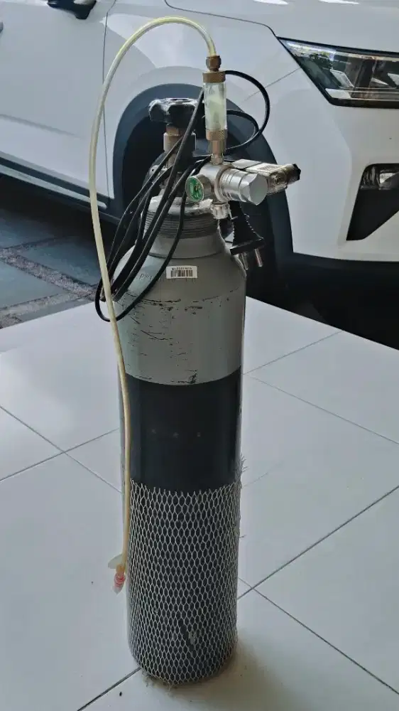 Tabung co2 lengkap dengan regulator