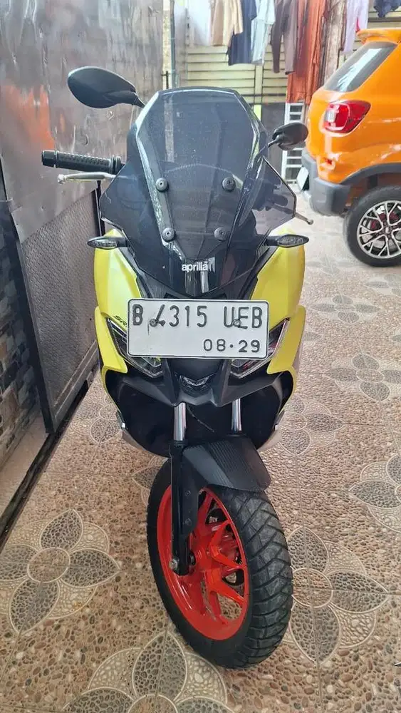 Dijual cepat motor aprilia