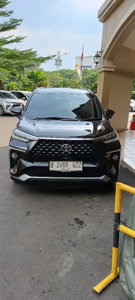 Toyota Avanza Veloz Q 2022 AT hitam