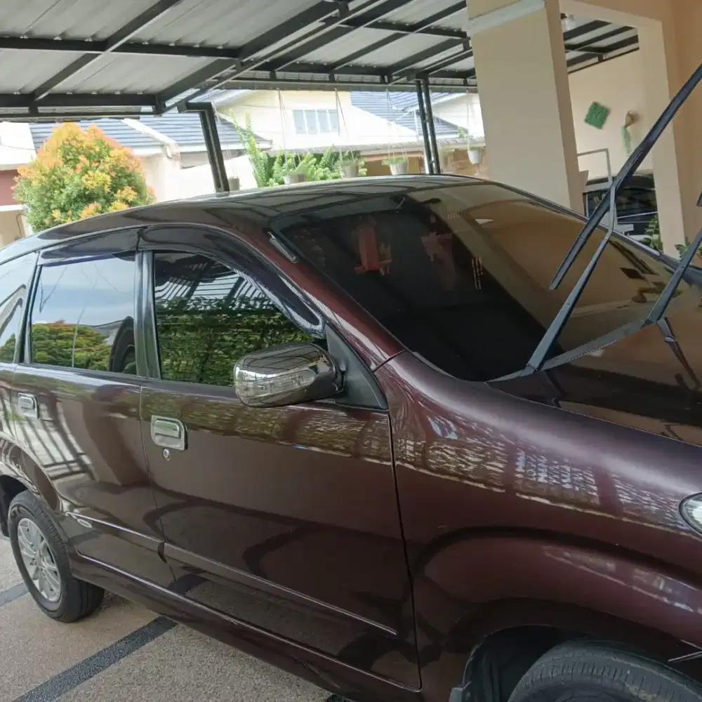Daihatsu Xenia 2011