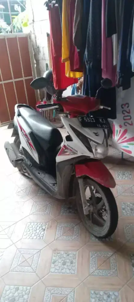 Dijual motor honda beat 2015