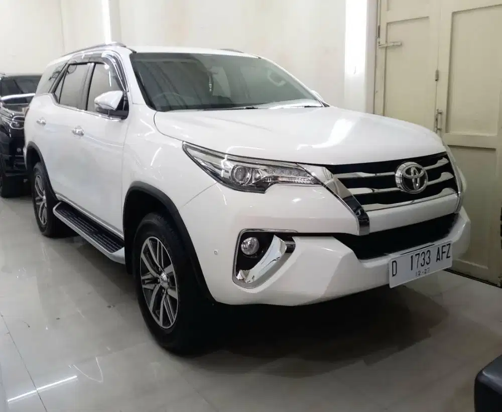 Toyota New FORTUNER VRZ 2.4 AT 2017 LowKM 45rb RECORD TOYOTA BANDUNG