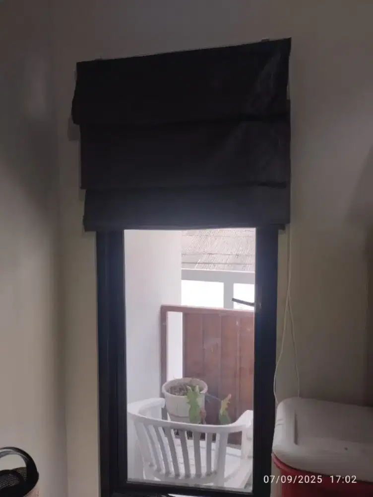 Gorden rumah romanset minimalis