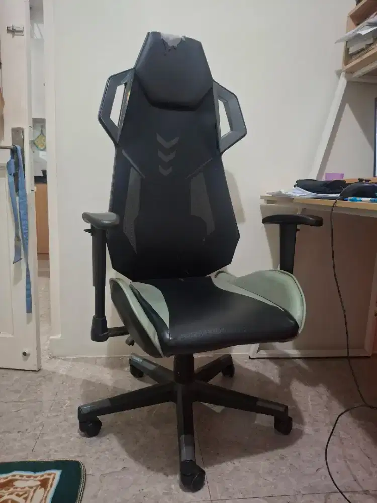 Kursi gaming INFORMA