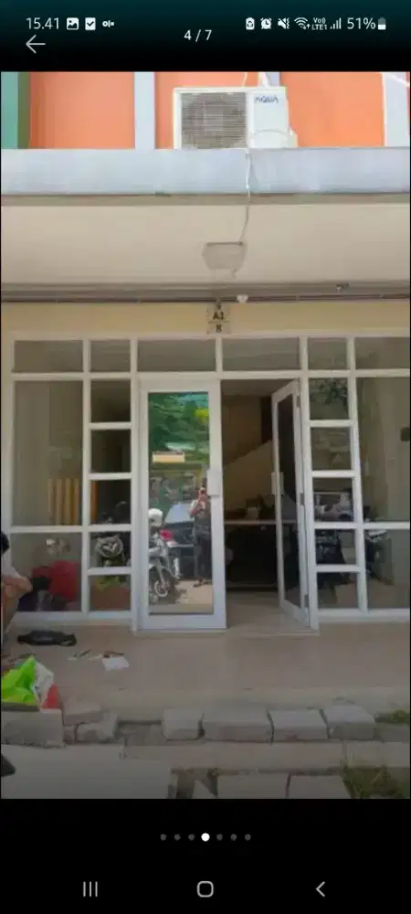 Partisi kaca aluminium