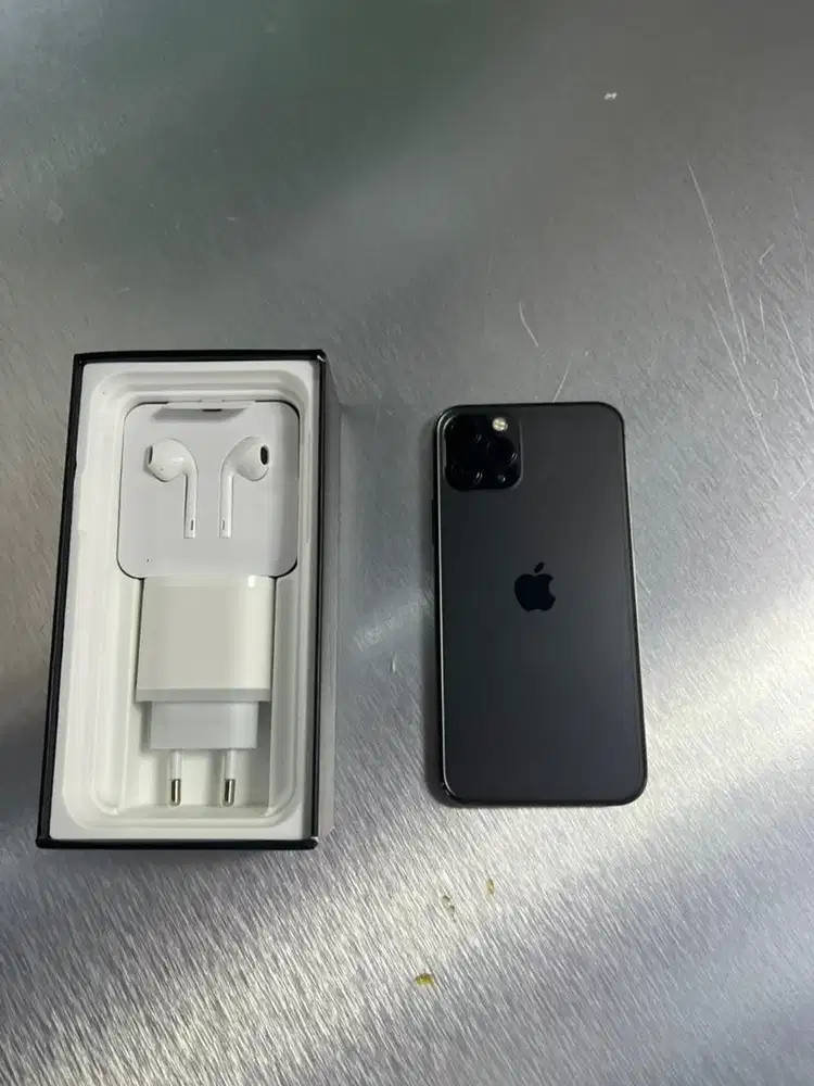 iphone 11 pro 256gb yg penting baru