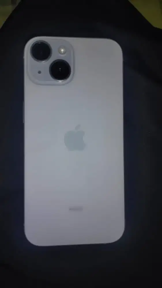 Iphone 15 128GB Ibox fullset mulus pemakaian 3 bulan warna putih