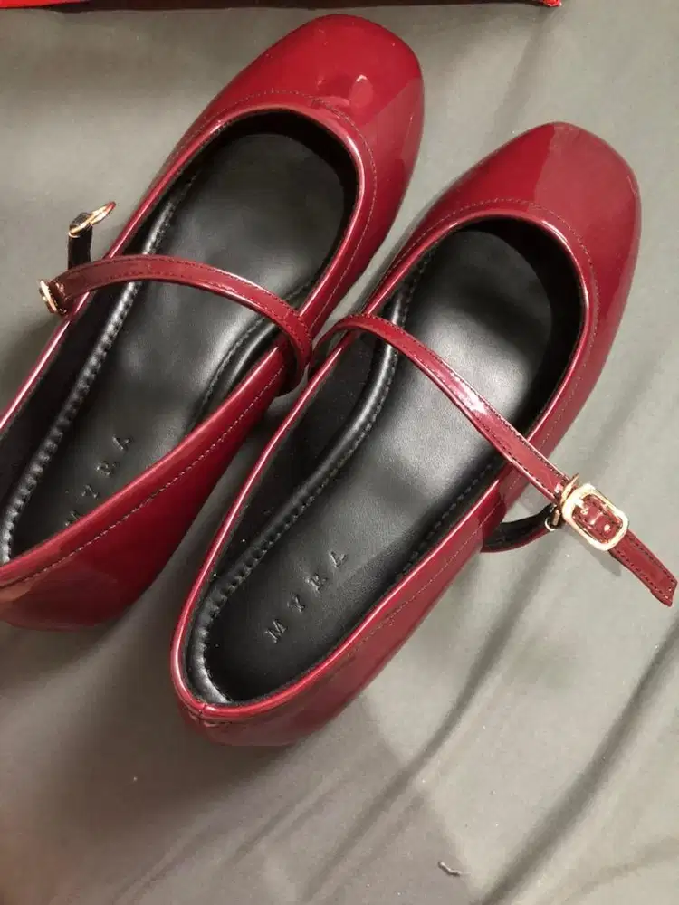 Flatshoes maroon uk 40 masih baru