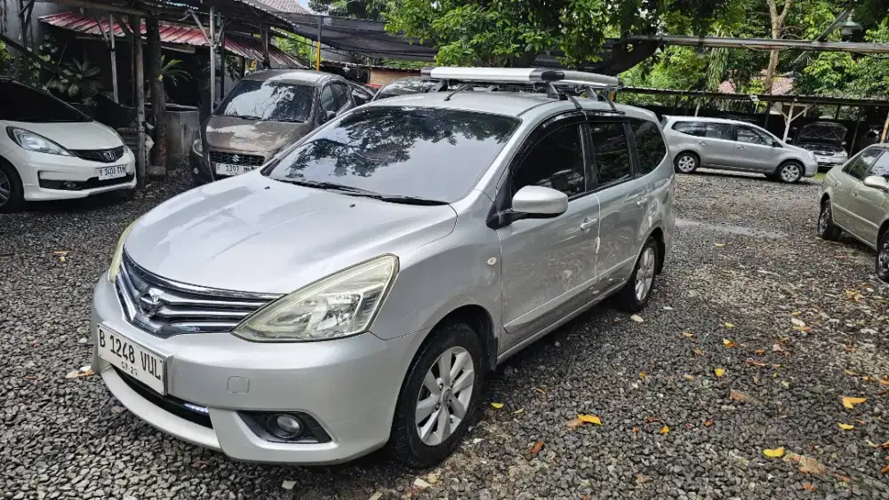 NISSAN GRAND LIVINA XV AUTOMATIC 2014