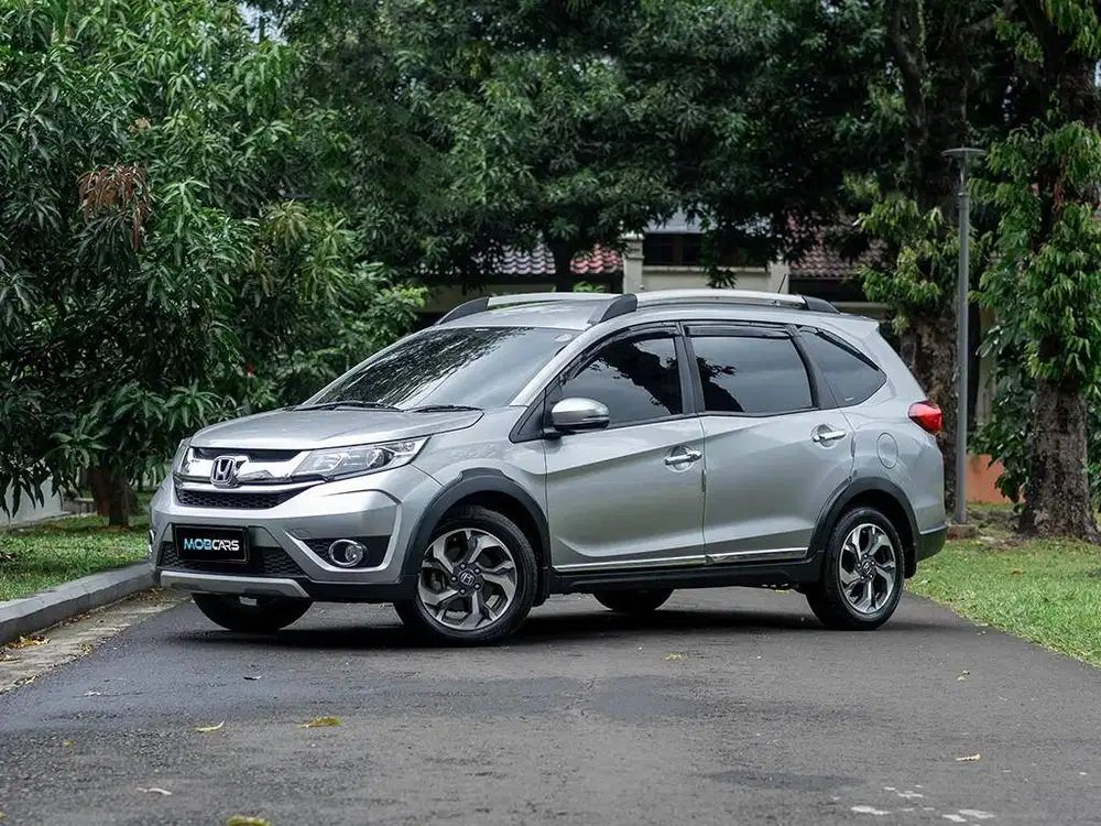 CASH TERMURAH HONDA BR-V 1.5 E CVT 2017 ABU ABU MOBCARS