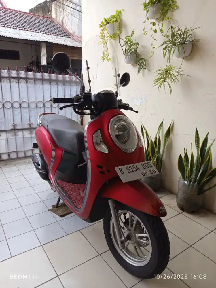 Honda Scoopy Stylish 2021 Keyless Warna Merah Dove