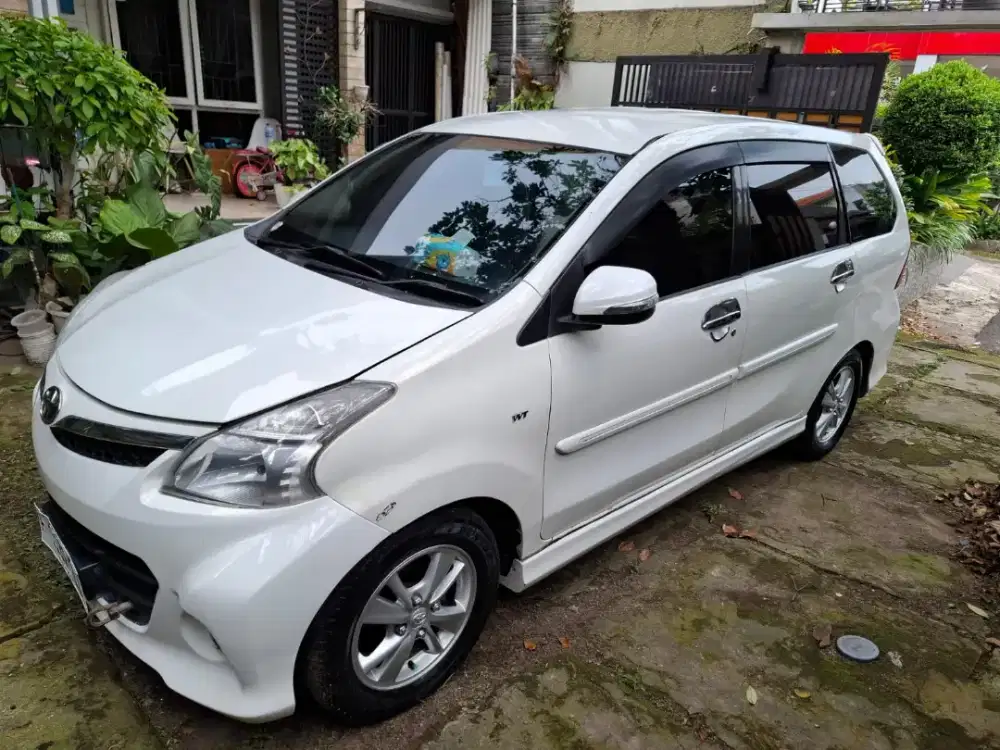 Toyota avanza veloz 1.5 abs 2013