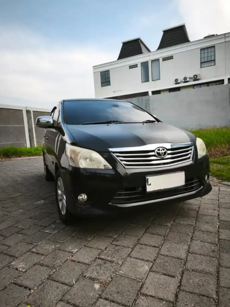 Toyota Kijang Inova 2012
