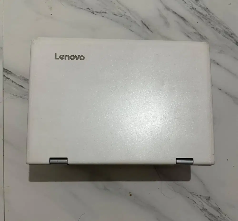 Lenovo Celeron RAM 2GB/SSD 128 putih