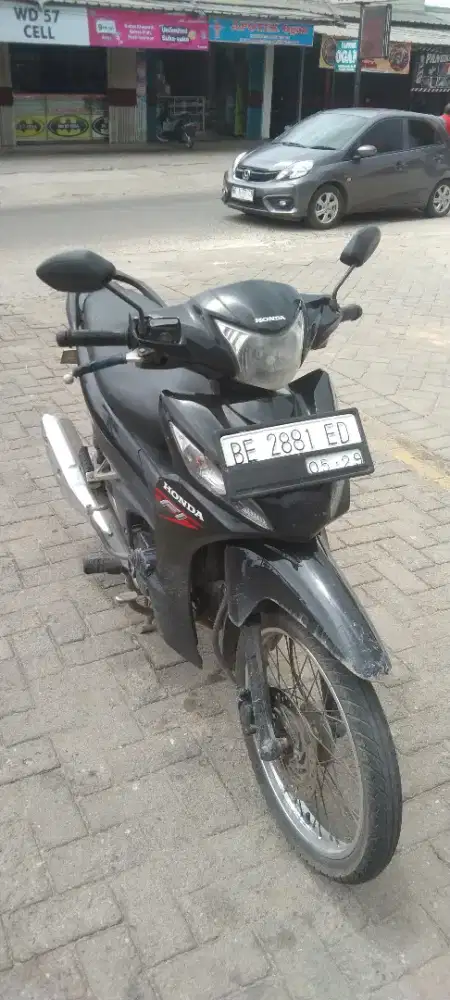 Honda Revo injeksi tahun 2019 lengkap pajak hidup