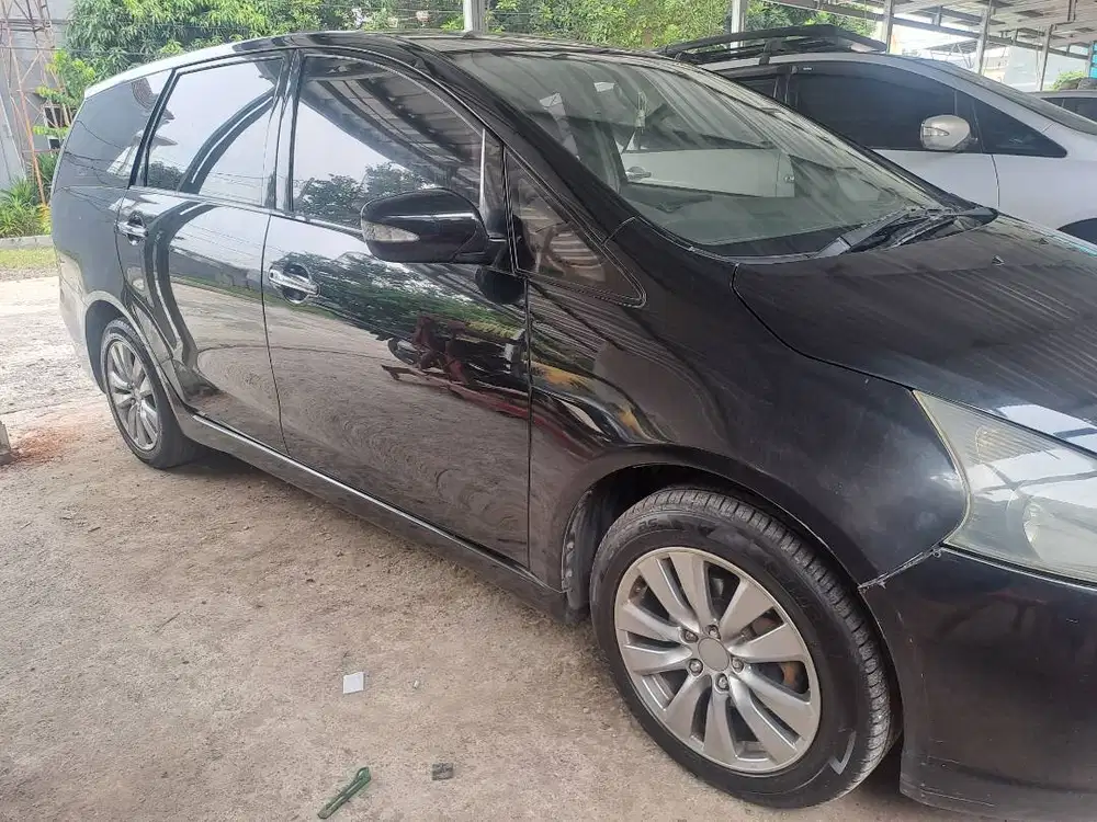 Di Jual Mitsubishi Grandis 2005 Pemakain 2006