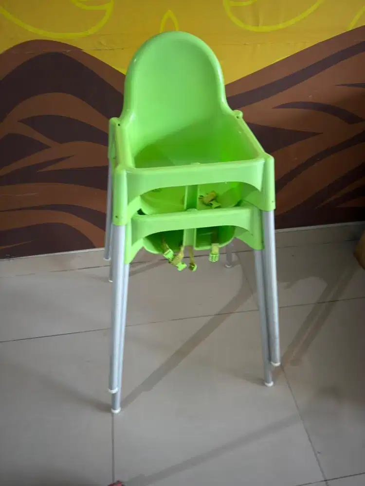 Preloved baby chair
