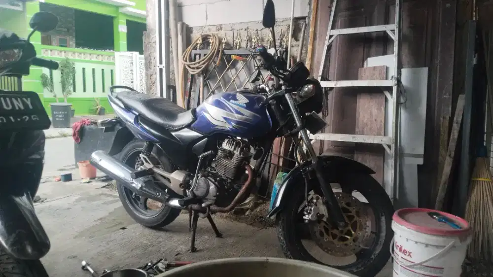 Honda Megapro primus