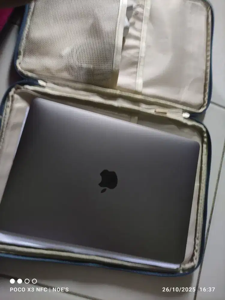 Macbook air (13) M1 2020 8/256