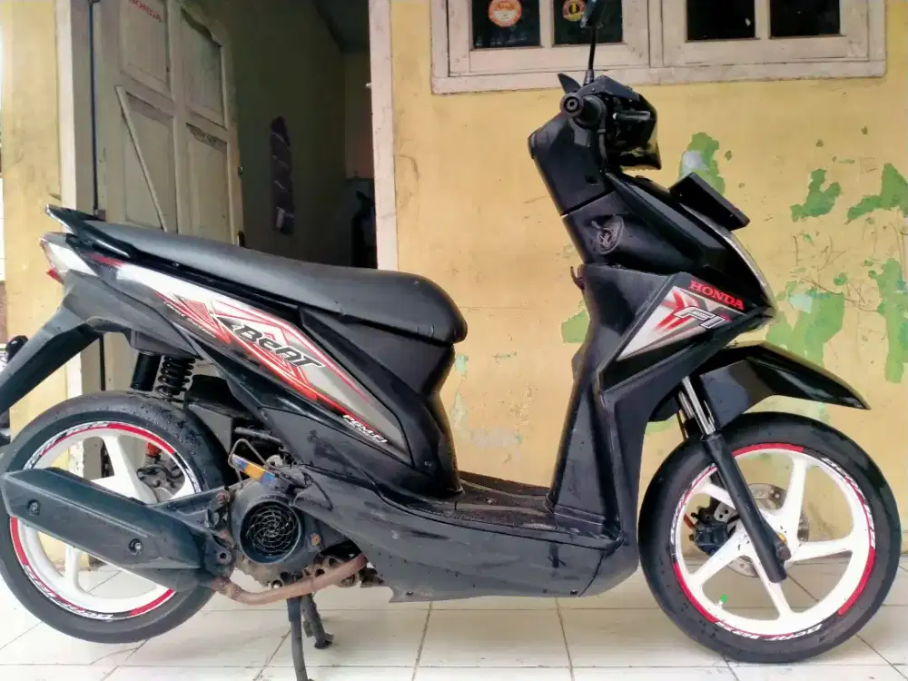 Honda Beat FI lengkap motor sehat walafiat keterangan detail dibawah