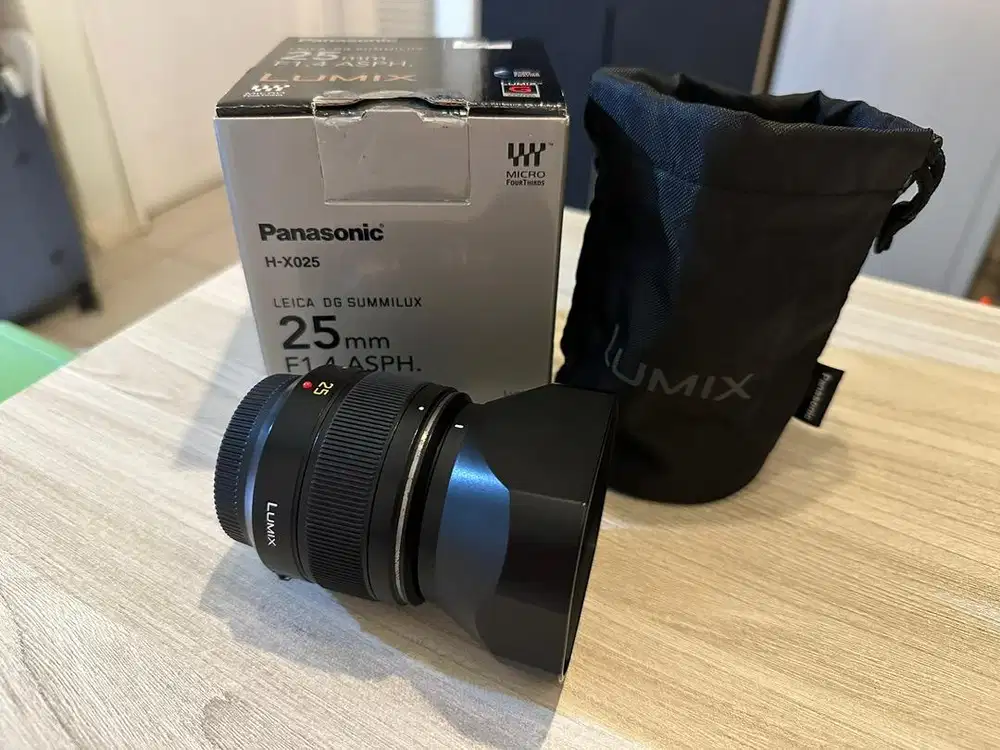Panasonic Leica DG Summilux 25mm f/1.4 ASPH MFT Lumix Olympus