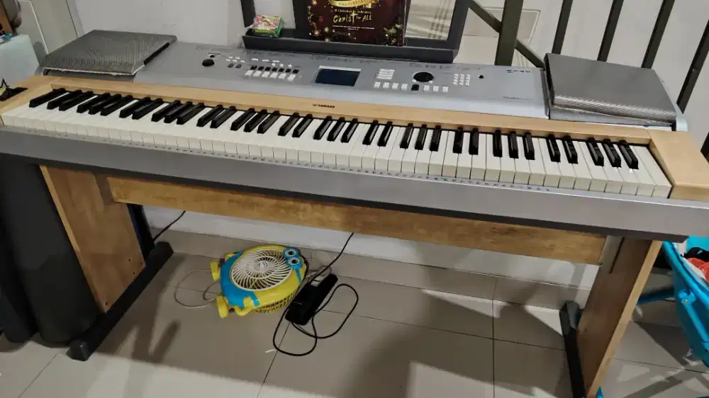 Keyboard Yamaha DGX 630