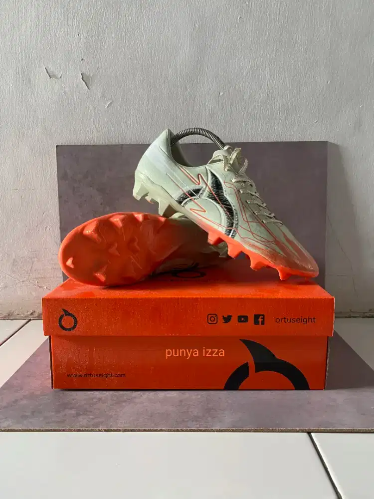 Sepatu bola Ortuseight Catalyst Legion v5 size 41