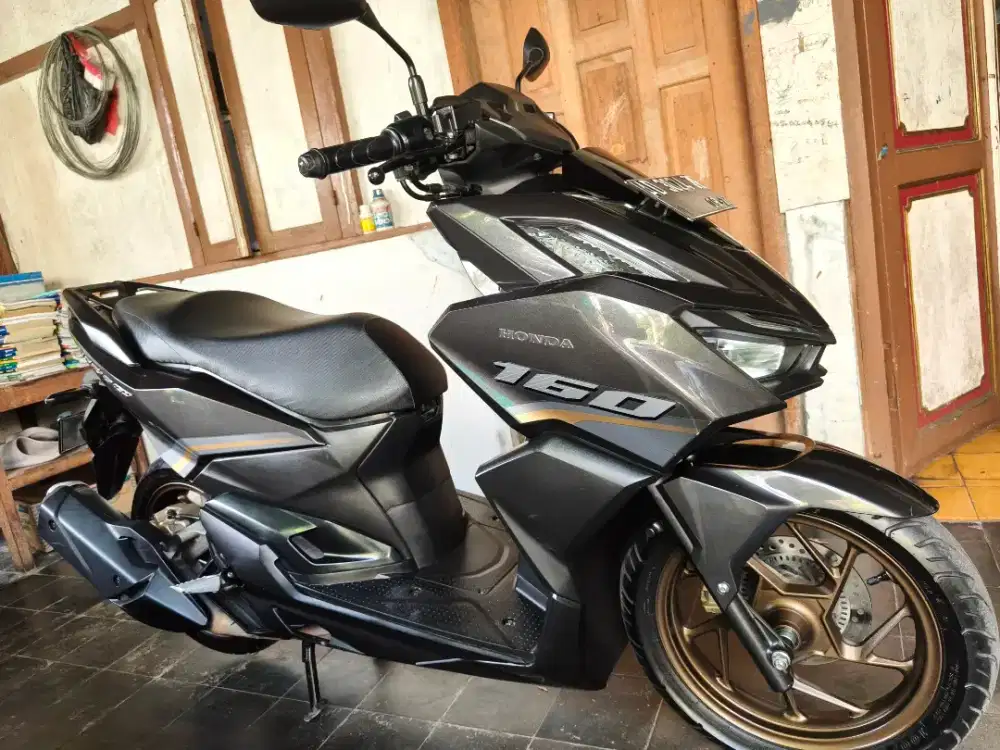 VARIO ABS 160 TAHUN 2022 ISTIMEWA