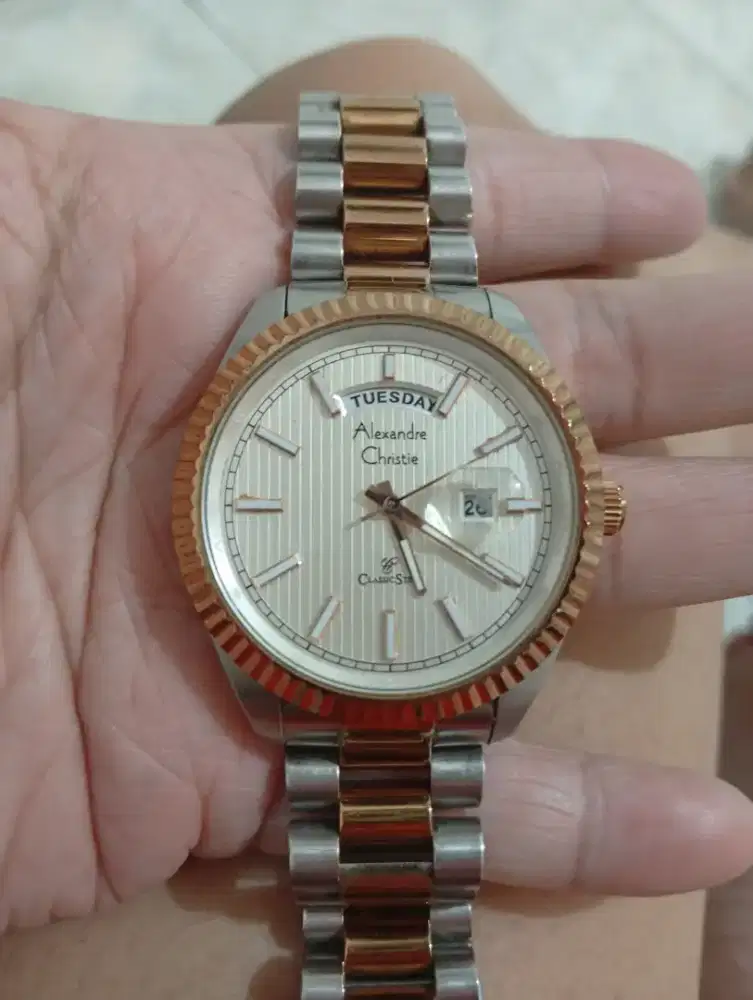 Di jual murah jam Alexandre Christie kondisi bagus dan hidup