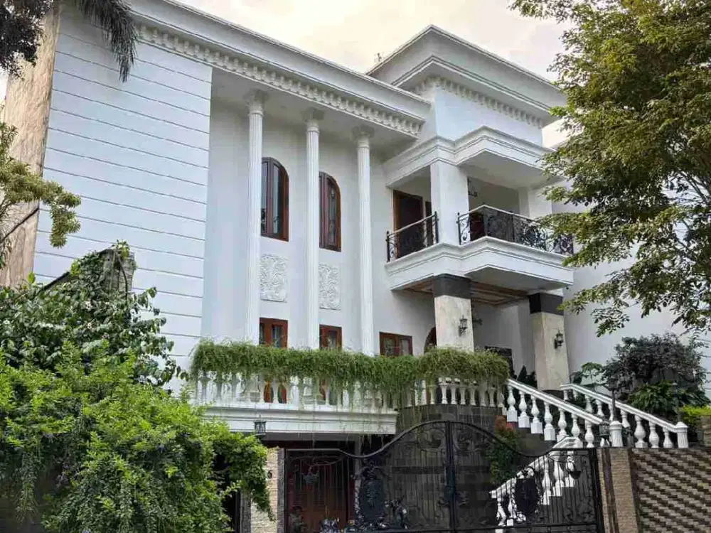 Rumah Villa Duta mewah luas tanah besar full furnish