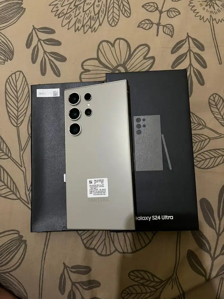 Dijual hp samsung s24 ultra garansi resmi mulus 100 % internal 512GB