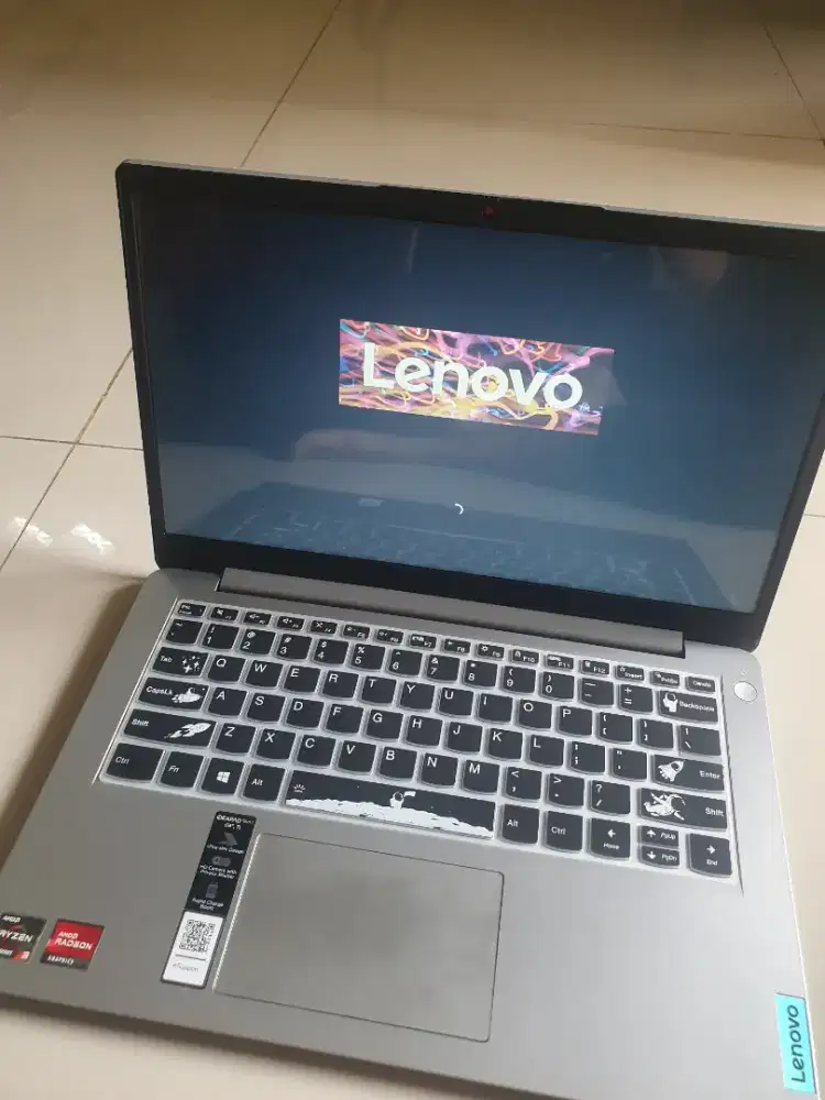 Lenovo IdeaPad Slim 1 Ryzen 3 / RAM 8GB / SSD 512GB