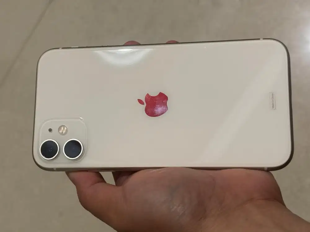 Iphone 11 White
