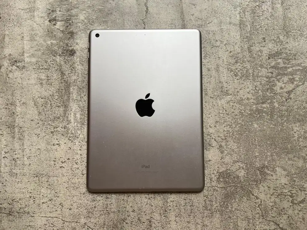 iPad gen6 128 eks inter wifi fullset mulus