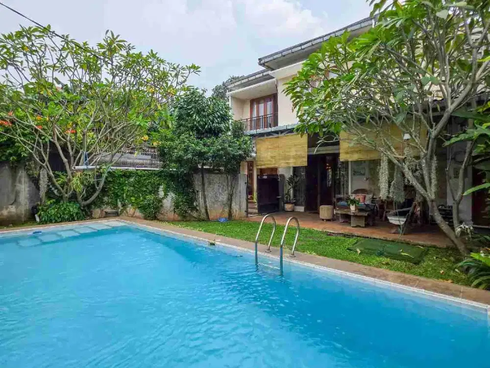 Rumah Mewah Area Lebak Bulus
