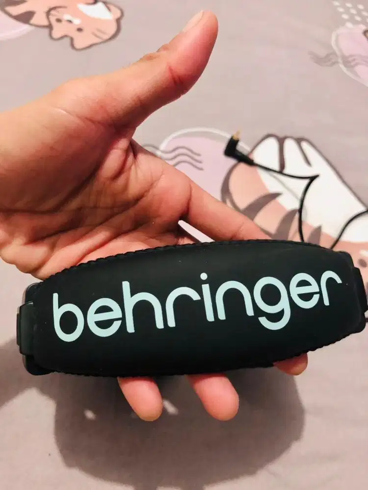 Behringer HPM 1000-BK