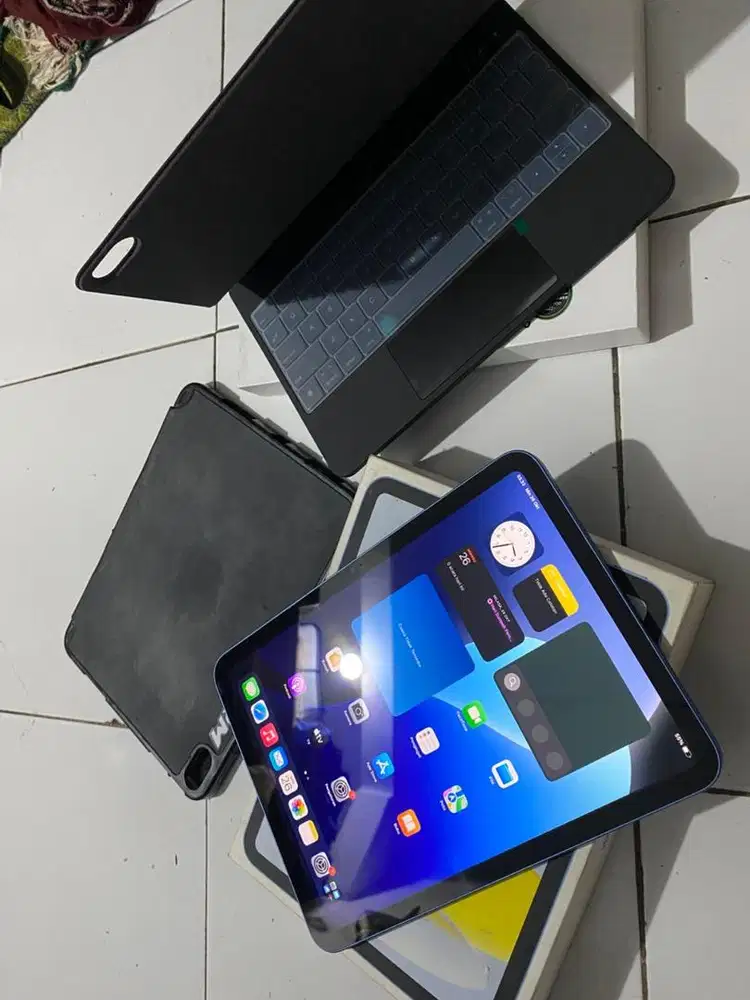 Ipad gen 10 ibox + keyboardnya